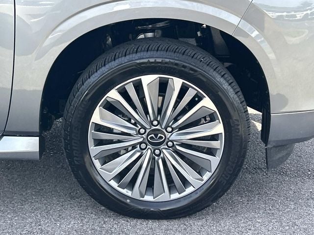 2025 INFINITI QX80 SENSORY W/ SPLIT BENCH