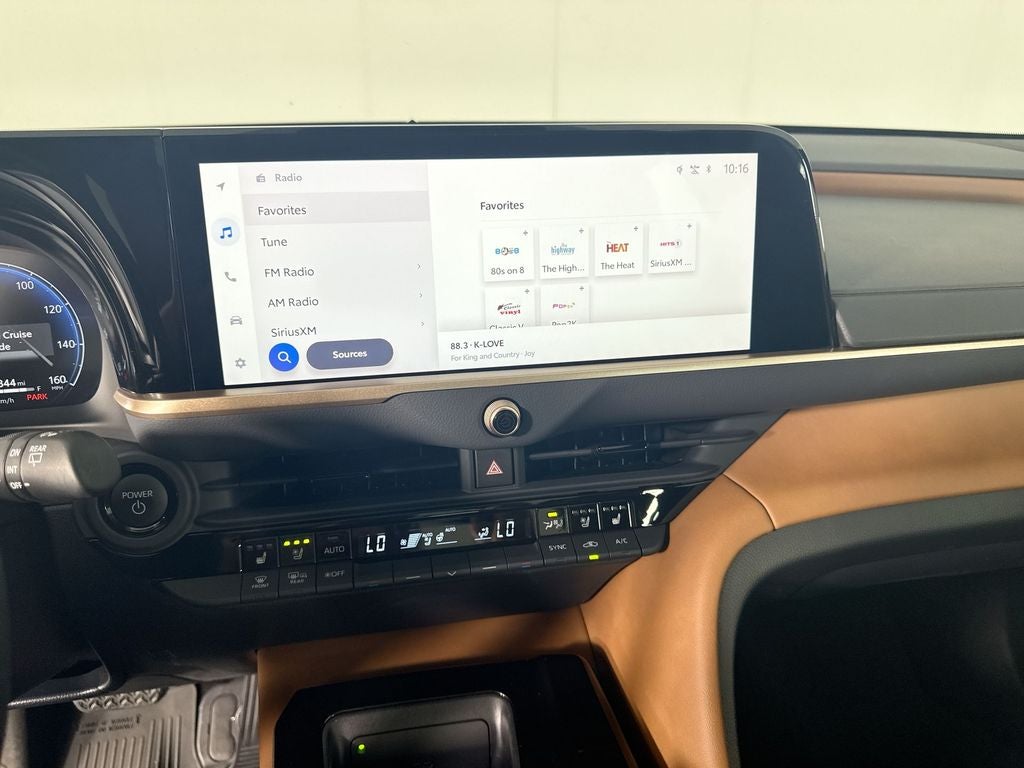 2025 Toyota Crown Signia Limited