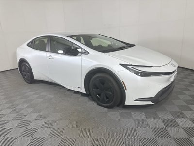 2025 Toyota Prius LE