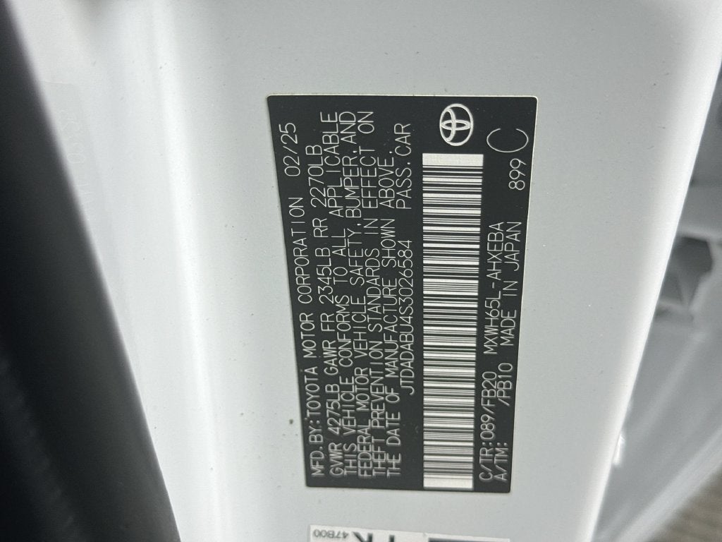 2025 Toyota Prius LE