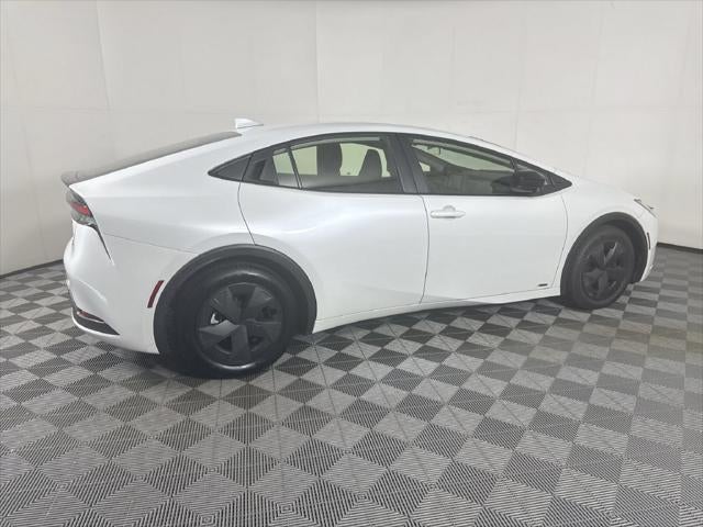 2025 Toyota Prius LE