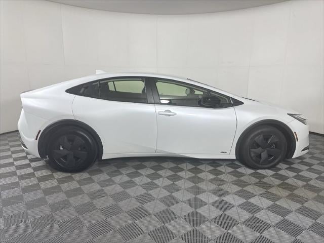 2025 Toyota Prius LE