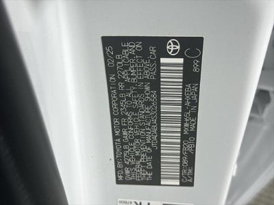 2025 Toyota Prius LE