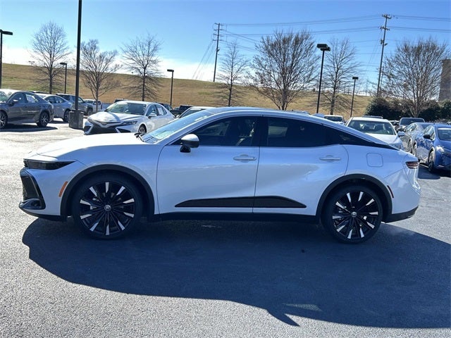 2023 Toyota Crown Platinum