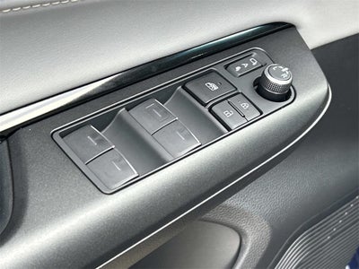 2023 Toyota Venza LE