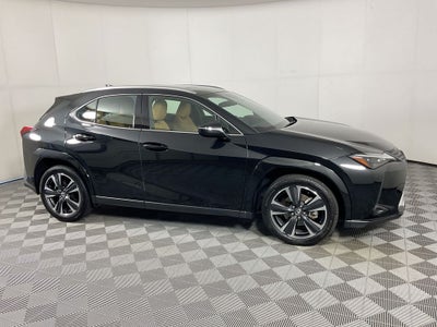 2025 Lexus UX 300h Premium
