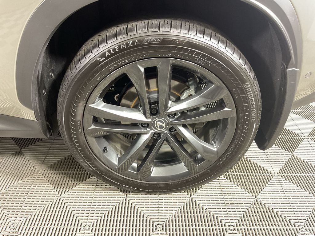 2025 Lexus NX 450h+ Luxury