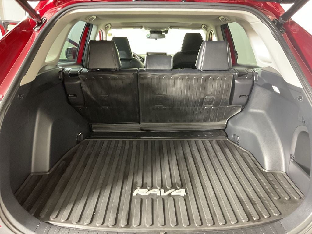2022 Toyota RAV4 Hybrid XLE Premium