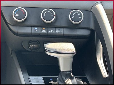 2023 Hyundai Elantra SE