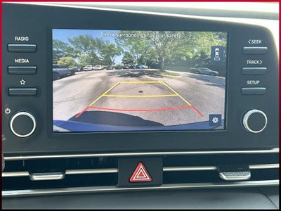 2023 Hyundai Elantra SE