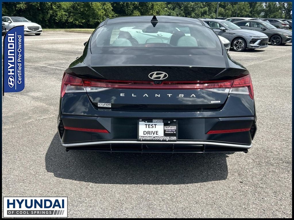 2025 Hyundai Elantra Hybrid Limited
