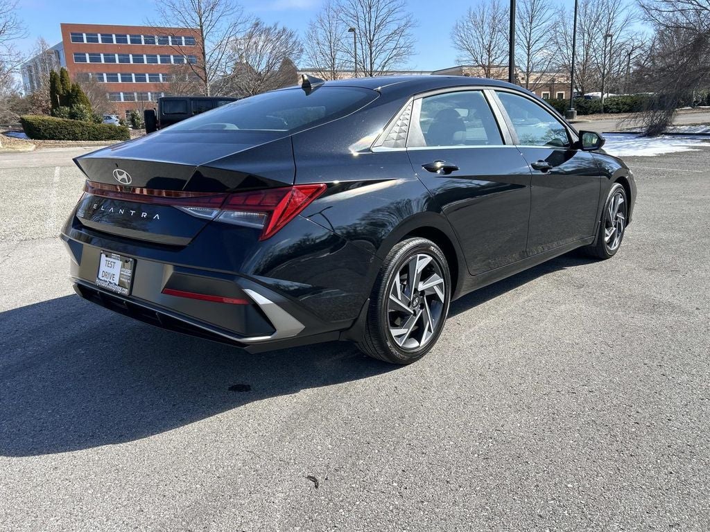 2025 Hyundai Elantra SEL Convenience