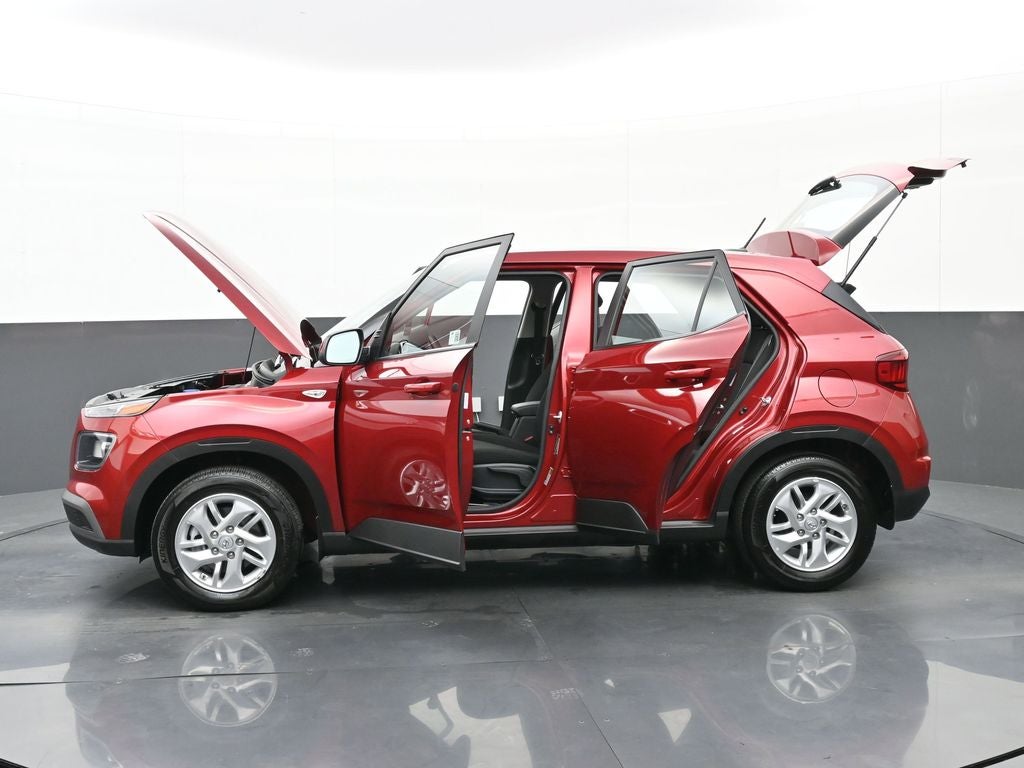 2025 Hyundai Venue SE