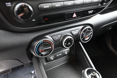 2025 Hyundai Venue SE