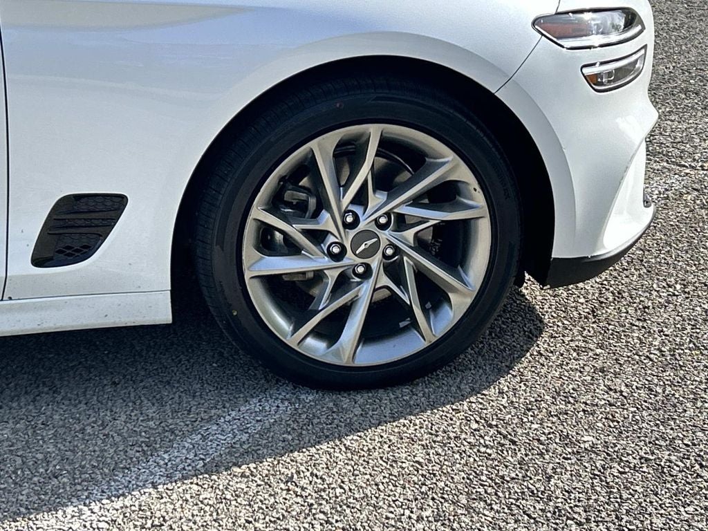 2022 Genesis G70 2.0T