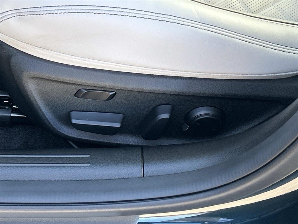 2025 Genesis G70 3.3T Sport Advanced