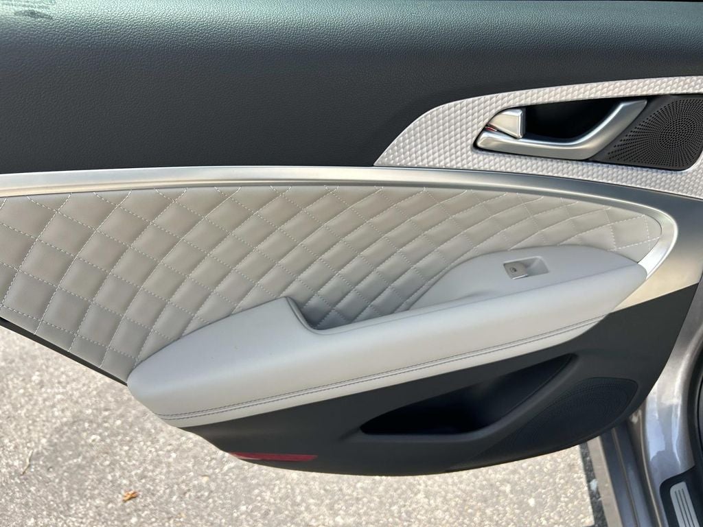 2023 Genesis G70 3.3T
