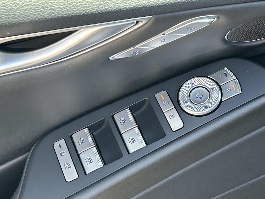 2025 Genesis G80 2.5T