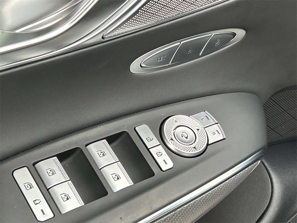 2023 Genesis GV70 2.5T