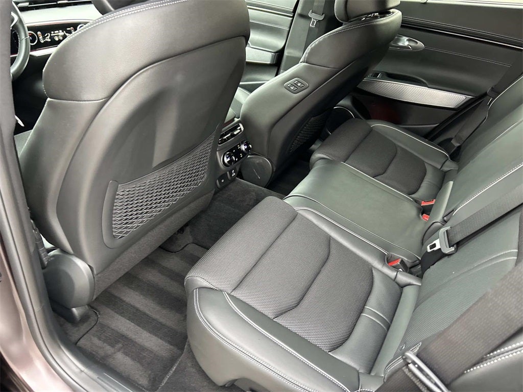 2023 Genesis GV70 2.5T