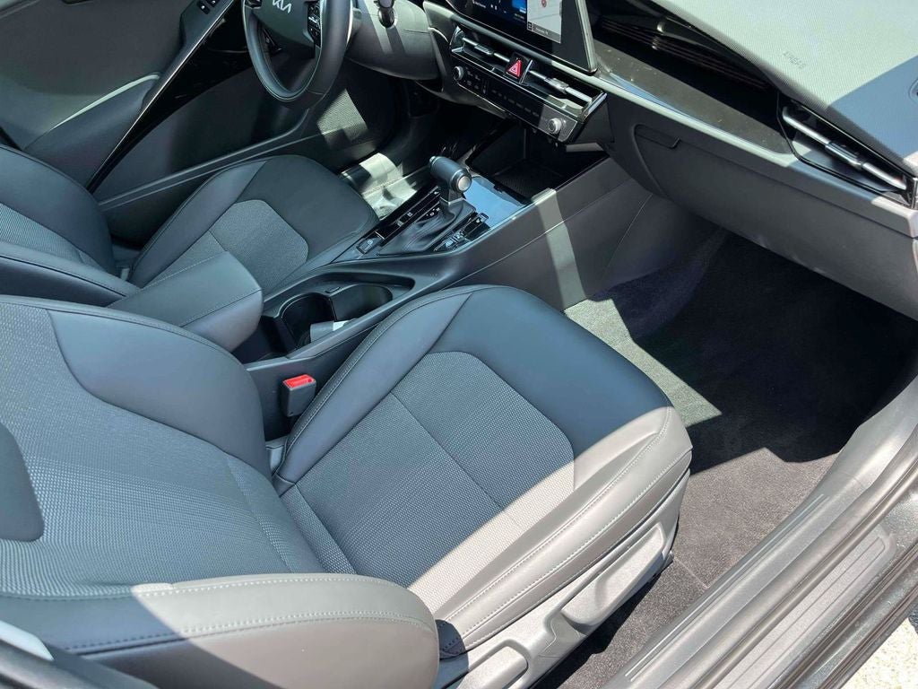 2025 Kia Niro EX