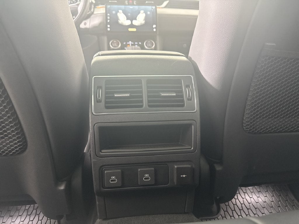 2024 Jaguar F-PACE P250 R-Dynamic S