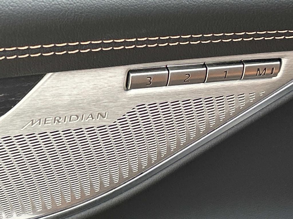 2024 Jaguar XF R-Dynamic SE