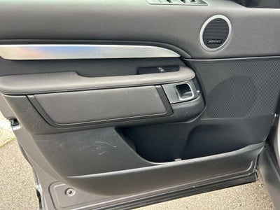 2020 Land Rover Discovery Landmark Edition