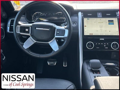 2023 Land Rover Discovery Metropolitan Edition