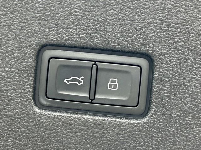 2020 Audi Q8 55 Premium Plus quattro