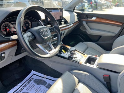 2022 Audi Q5 S line Prestige