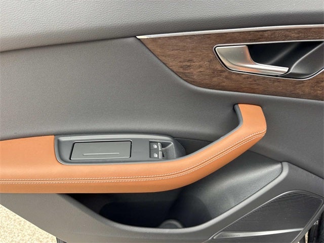 2025 Audi Q8 55 Prestige quattro