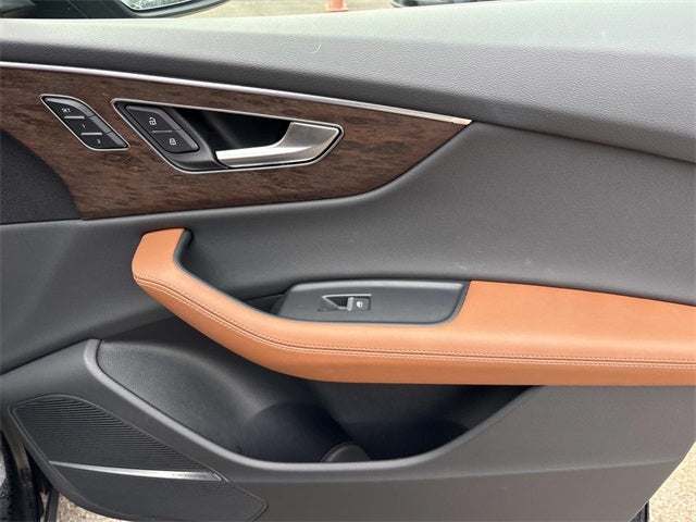 2025 Audi Q8 55 Prestige quattro