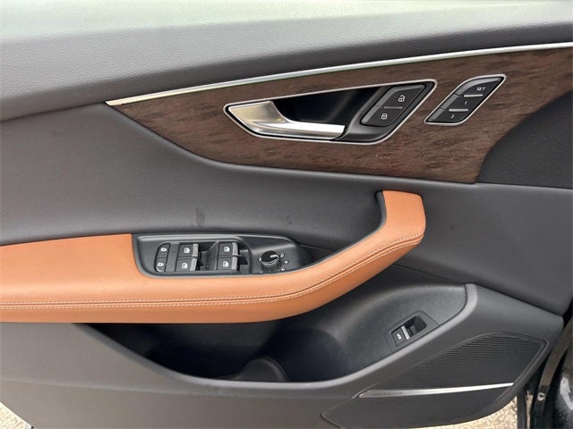 2025 Audi Q8 55 Prestige quattro