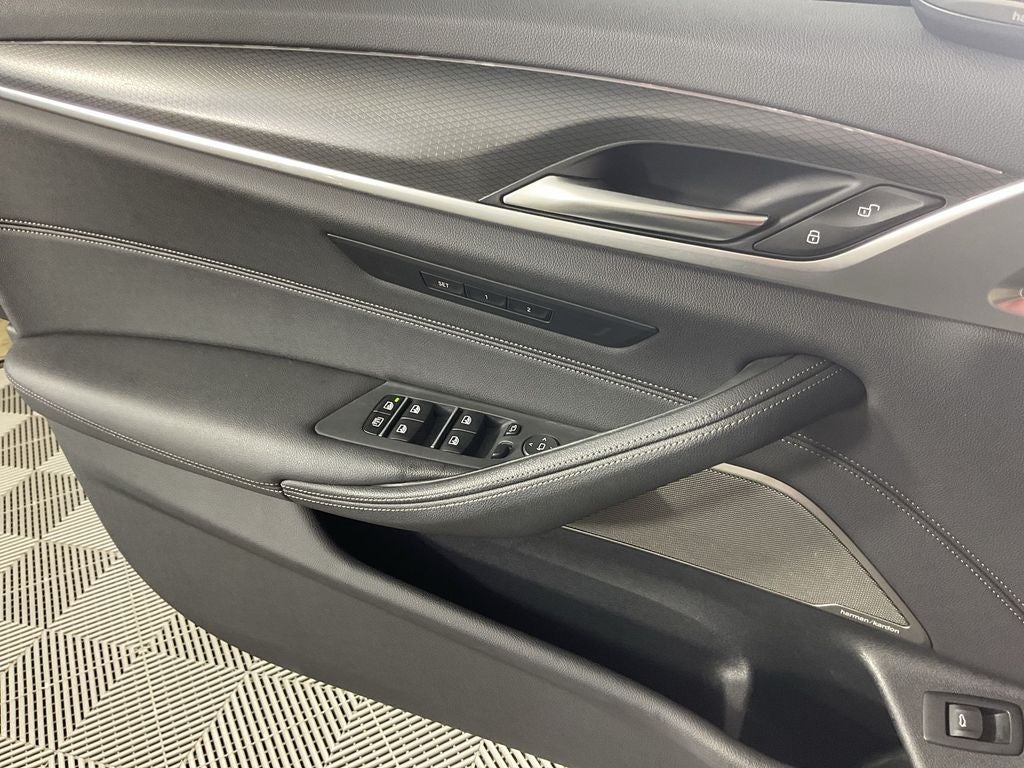 2022 BMW 5 Series 530i