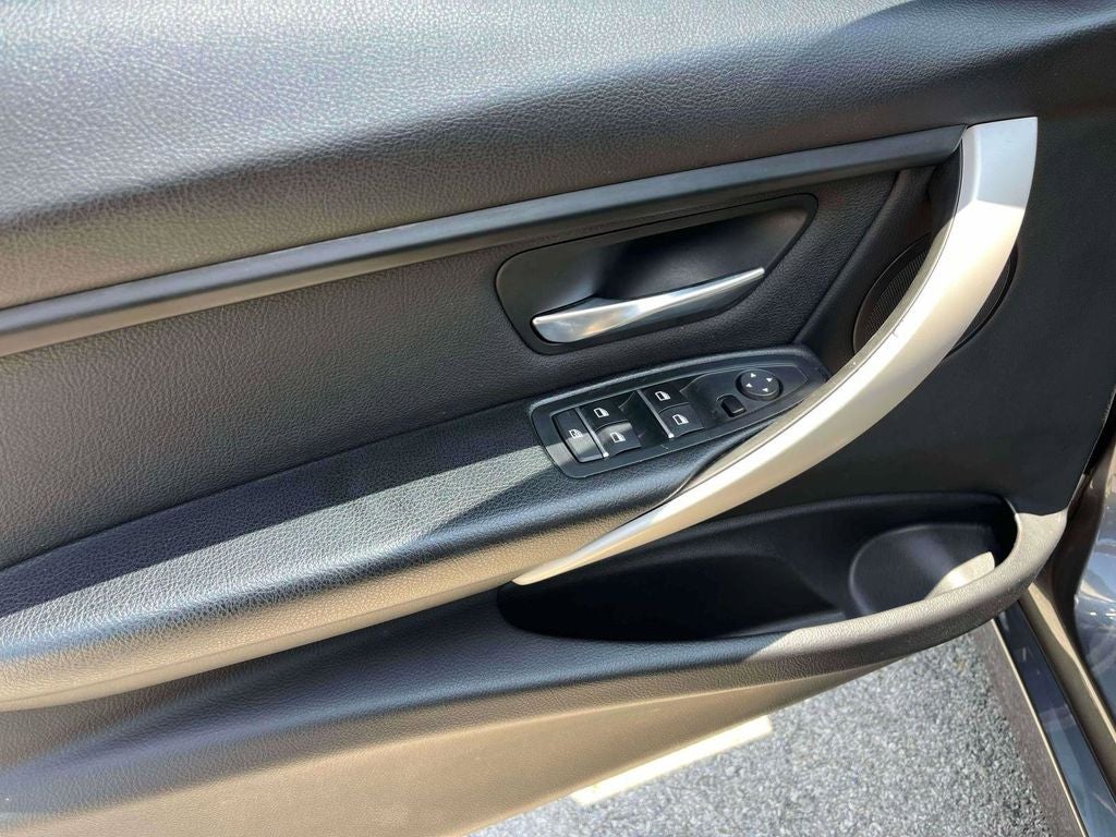 2018 BMW 3 Series 320i