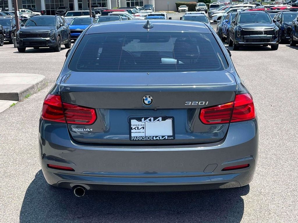 2018 BMW 3 Series 320i