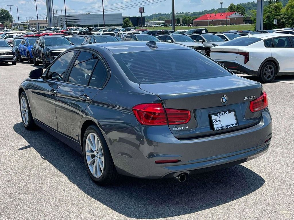 2018 BMW 3 Series 320i