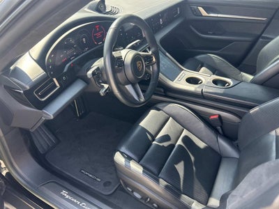 2022 Porsche Taycan Turbo