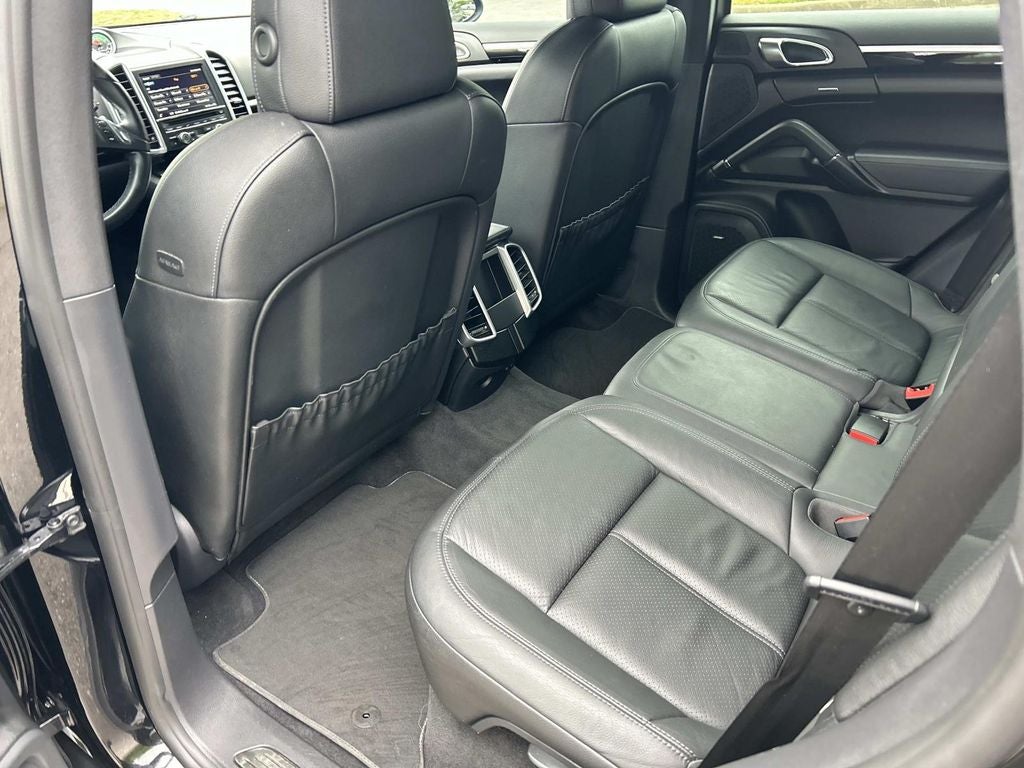 2014 Porsche Cayenne Platinum Edition