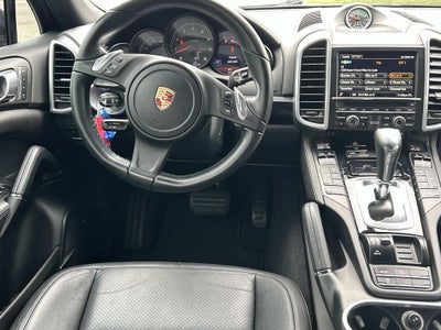2014 Porsche Cayenne Platinum Edition