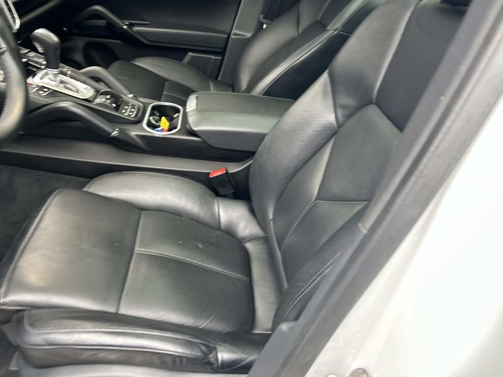 2017 Porsche Cayenne Platinum Edition