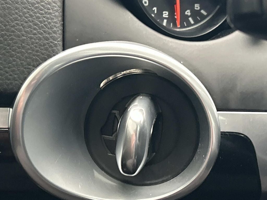 2017 Porsche Cayenne Platinum Edition