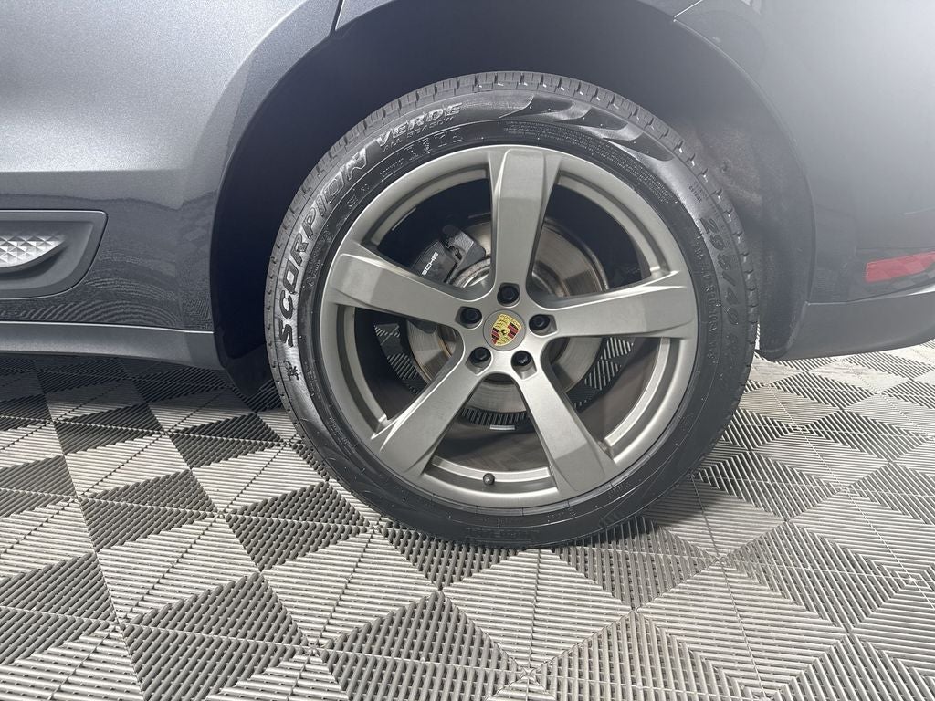 2022 Porsche Macan Base