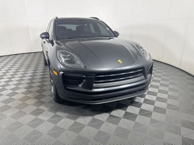 2022 Porsche Macan Base