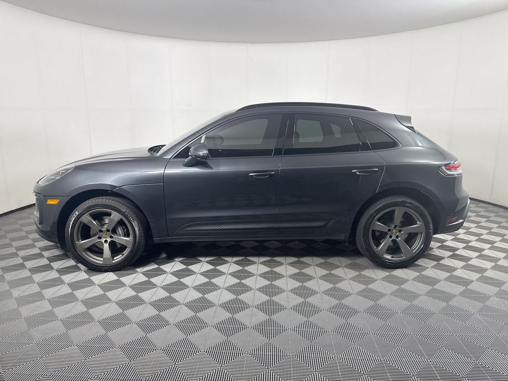 2022 Porsche Macan Base
