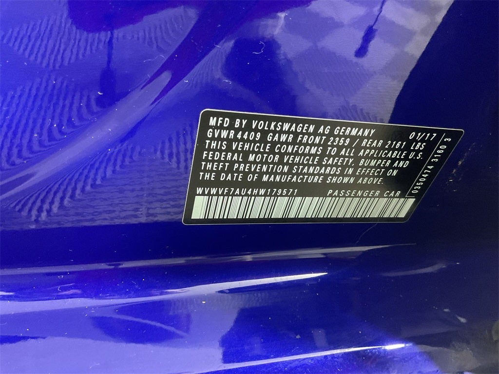 2017 Volkswagen Golf R Base 4Motion