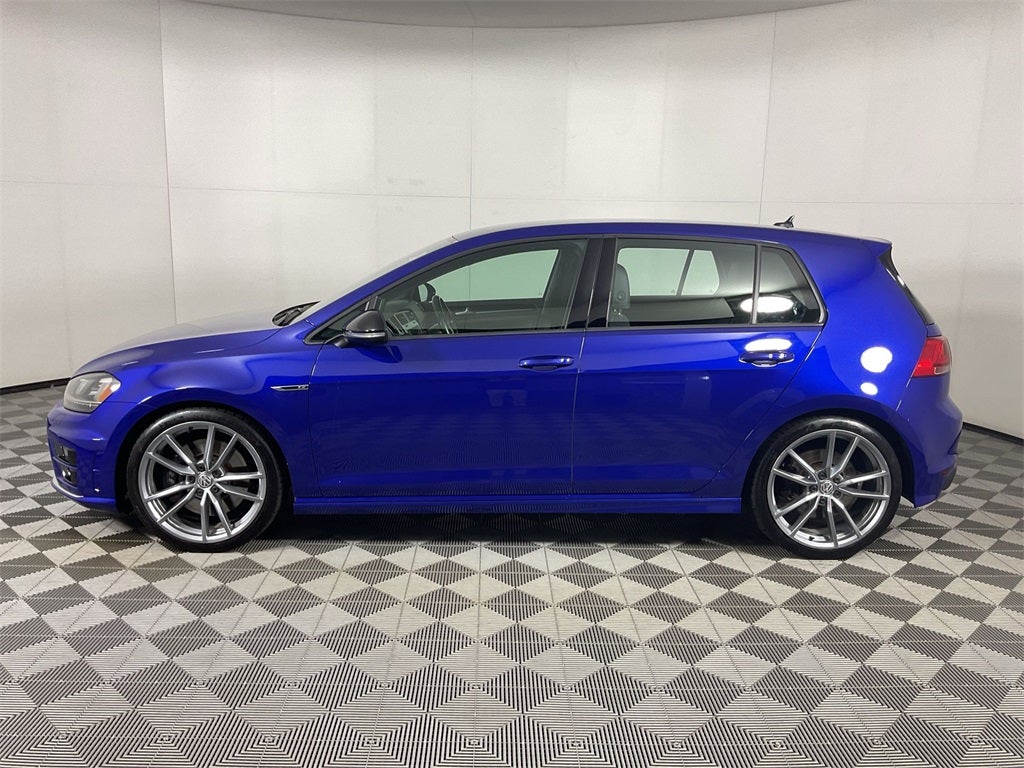 2017 Volkswagen Golf R Base 4Motion