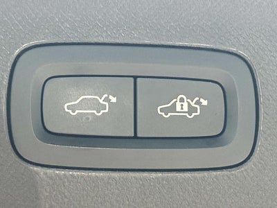 2024 Volvo XC90 B6 Plus Bright Theme