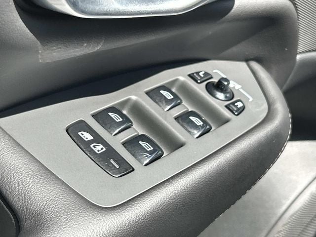 2024 Volvo XC90 B6 Plus Bright Theme